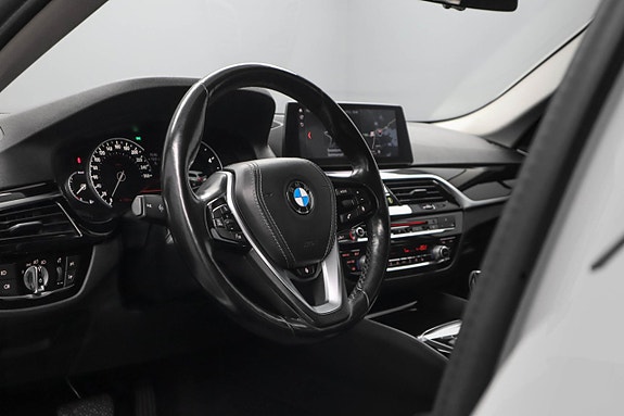 BMW 520d 4 of 16