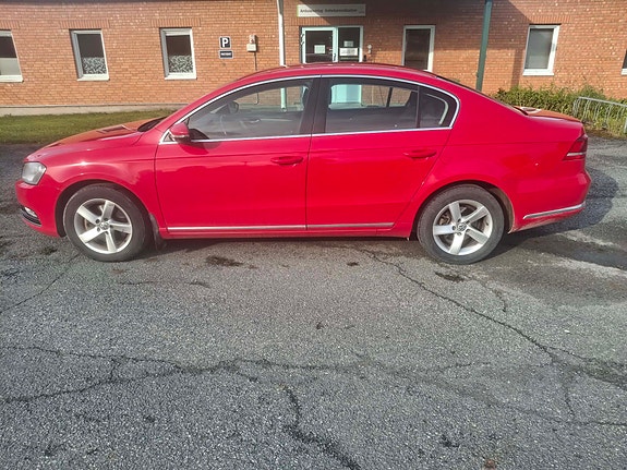 Volkswagen Passat 5 of 9