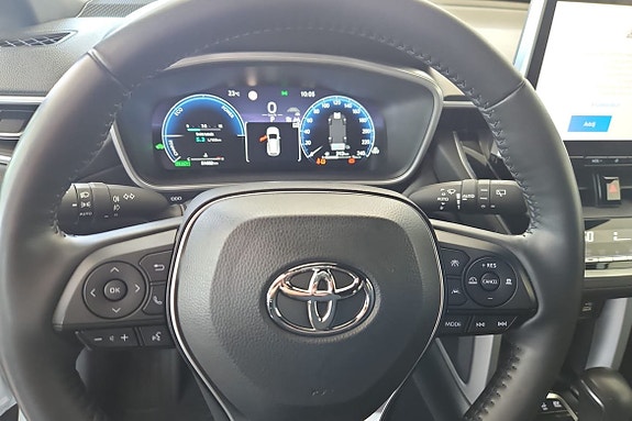 Toyota Corolla Cross 12 of 15