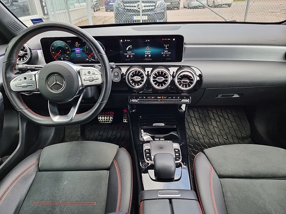 Mercedes-Benz A250 11 of 12