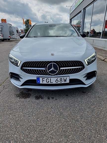 Mercedes-Benz A250 4 of 5