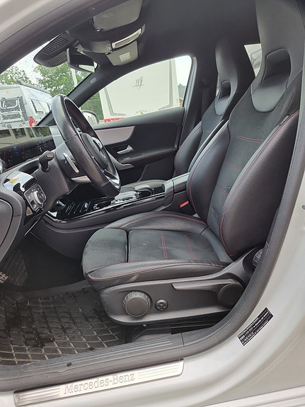 Mercedes-Benz A250 6 of 12