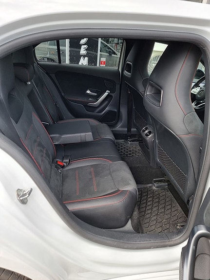 Mercedes-Benz A250 9 of 12