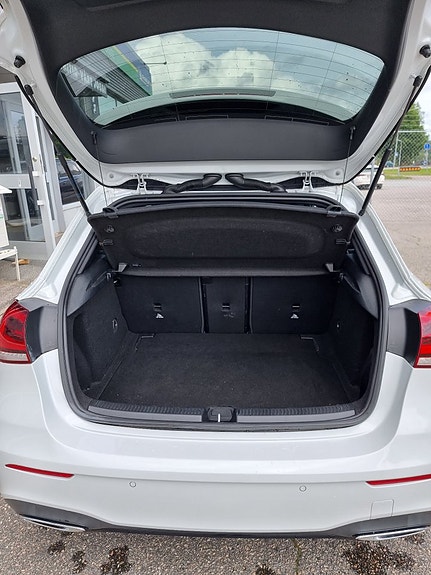 Mercedes-Benz A250 8 of 12