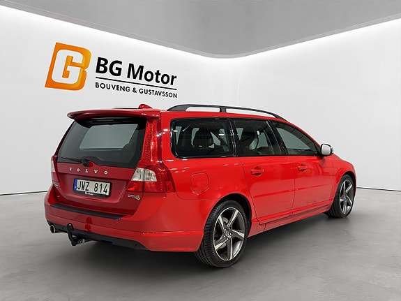Volvo V70 4 of 5
