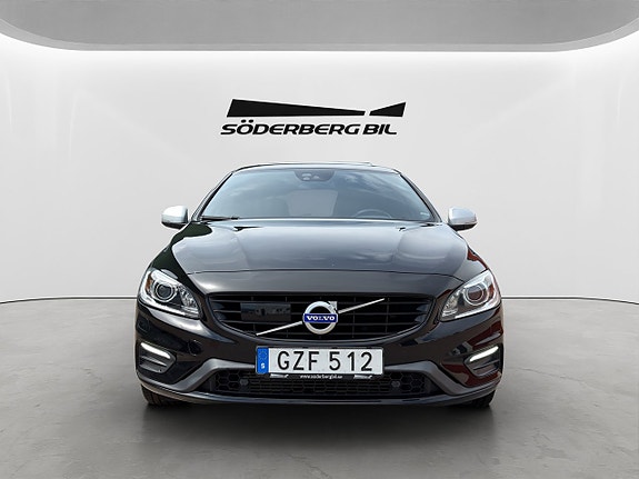 Volvo S60 3 of 5