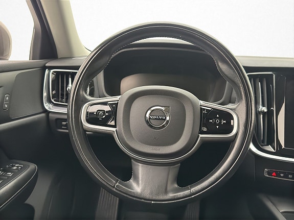 Volvo V60 12 of 29