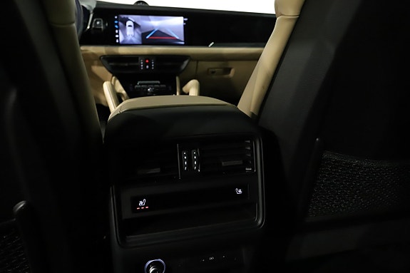 Porsche Cayenne 20 of 22