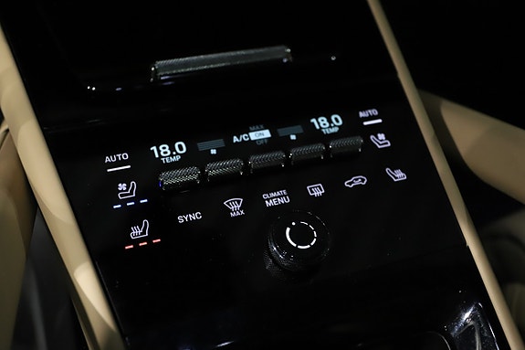 Porsche Cayenne 16 of 22