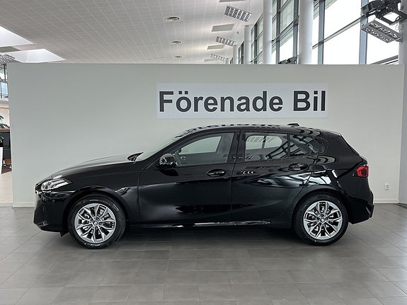 BMW 120 3 of 13
