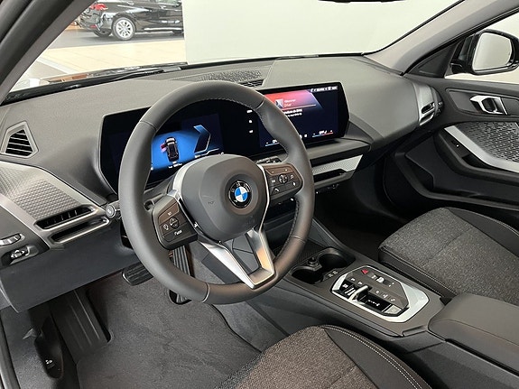 BMW 120 6 of 13