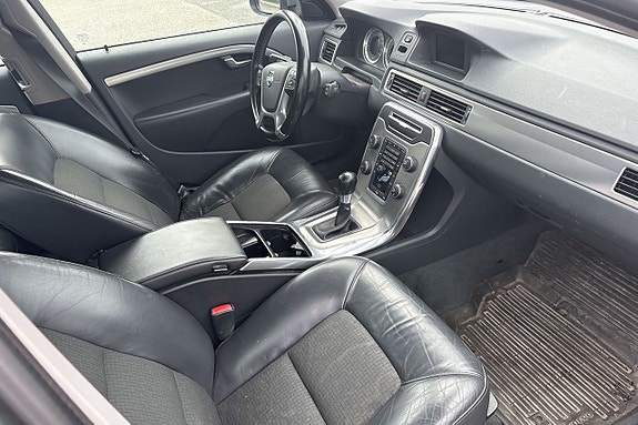 Volvo V70 15 of 15