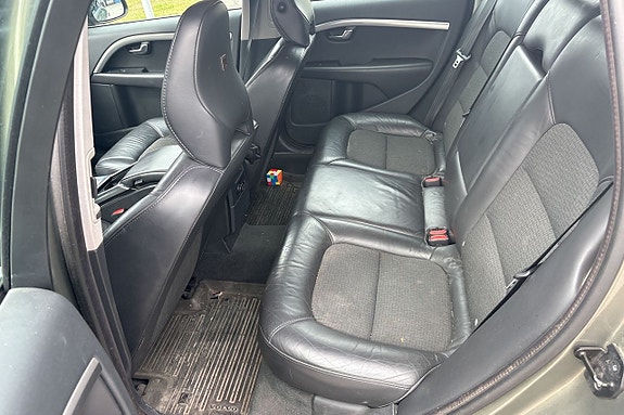 Volvo V70 13 of 15