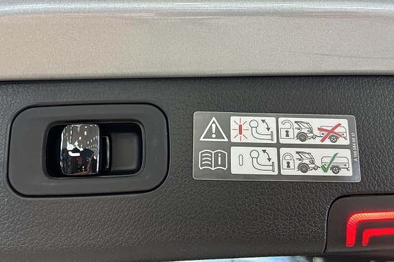 Mercedes-Benz C300 e 15 of 15