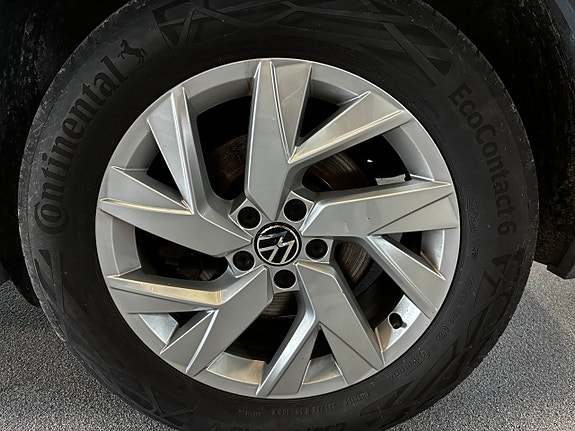 Volkswagen Tiguan 9 of 14