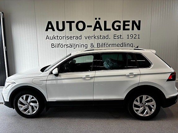 Volkswagen Tiguan 3 of 5