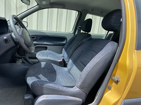 Renault Clio 5 of 6