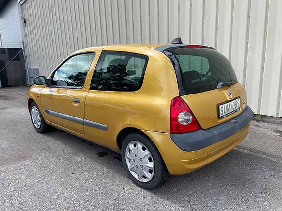 Renault Clio 3 of 6