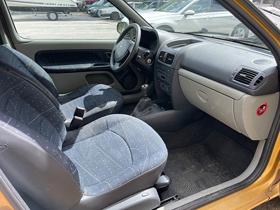 Renault Clio 4 of 6