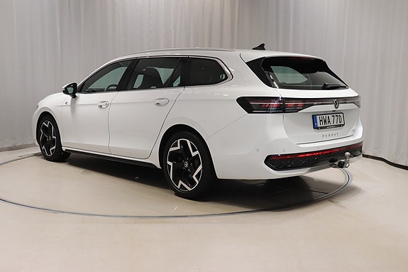 Volkswagen Passat 6 of 12