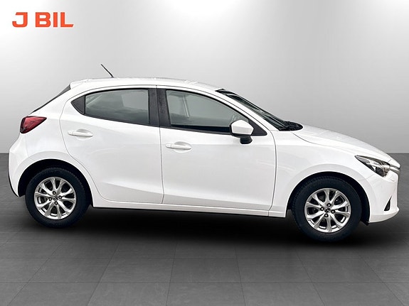 Mazda 2 13 of 15