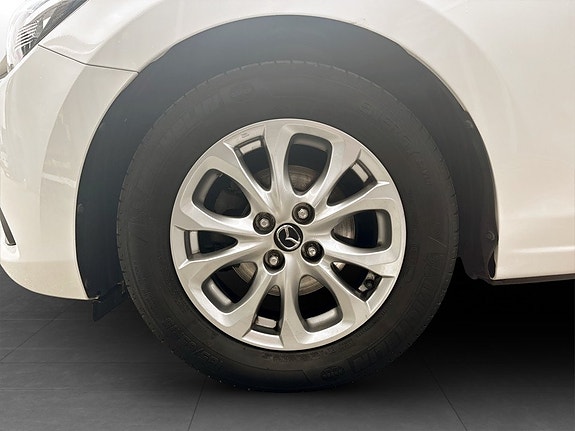 Mazda 2 14 of 15