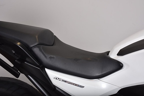 Honda NC750S/ TOPBOX/ NYTT FRAMDÄCK/ 13 of 17