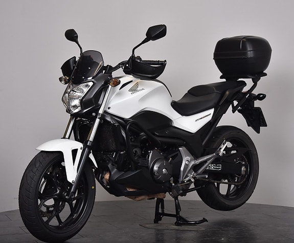 Honda NC750S/ TOPBOX/ NYTT FRAMDÄCK/ 3 of 17