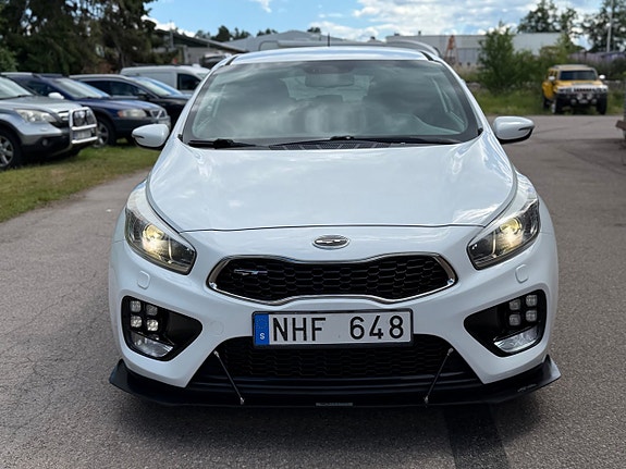Kia ProCeed 2 of 5