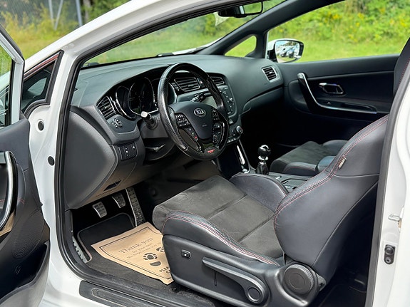 Kia ProCeed 13 of 30