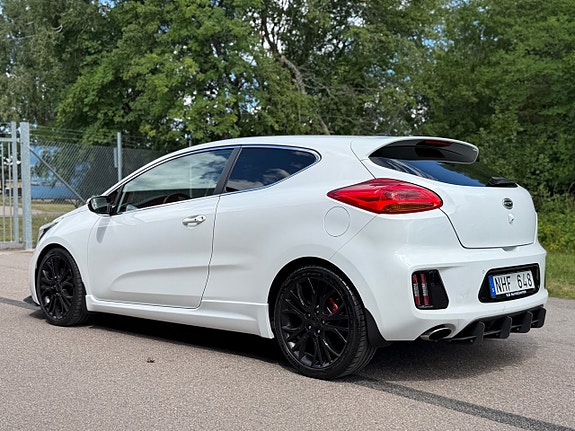 Kia ProCeed 8 of 30