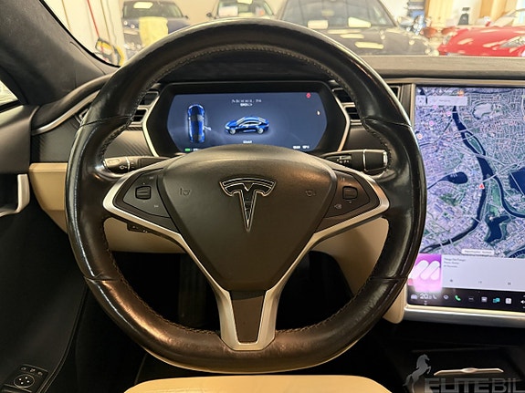 Tesla Model S 17 of 24