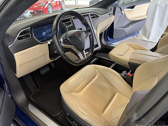 Tesla Model S 9 of 24