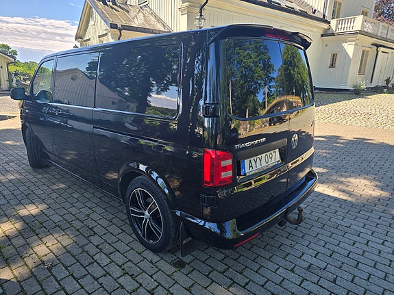 Volkswagen Transporter 3 of 5
