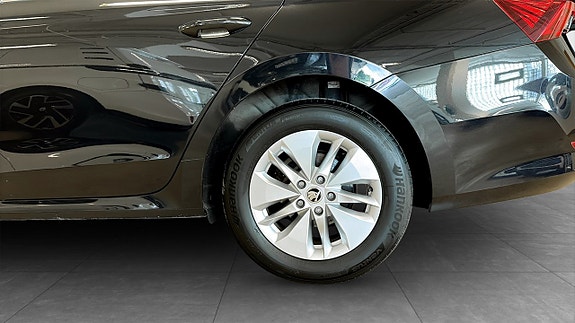 Skoda Octavia 6 of 13