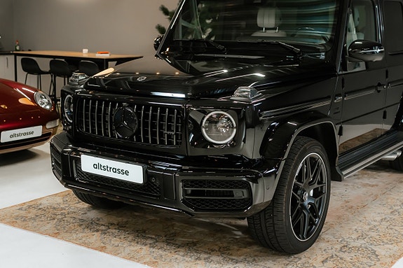 Mercedes-Benz G63 2 of 5
