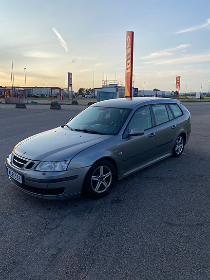 Saab 9-3 2 of 5