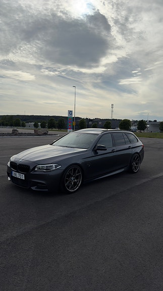 BMW 535d 2 of 5