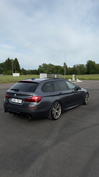 BMW 535d 4 of 5