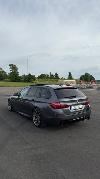 BMW 535d 3 of 5
