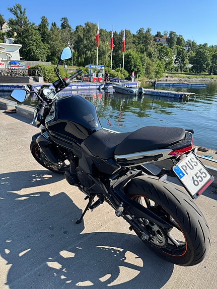 Kawasaki Ninja ER-6N 4 of 5
