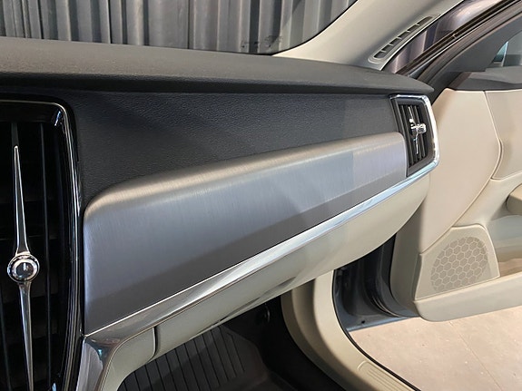 Volvo V90 Cross Country 13 of 30