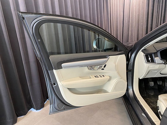 Volvo V90 Cross Country 21 of 30