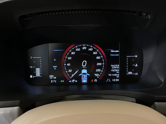 Volvo V90 Cross Country 9 of 30