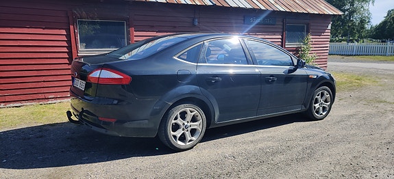 Ford Mondeo 2 of 5