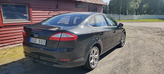 Ford Mondeo 3 of 5