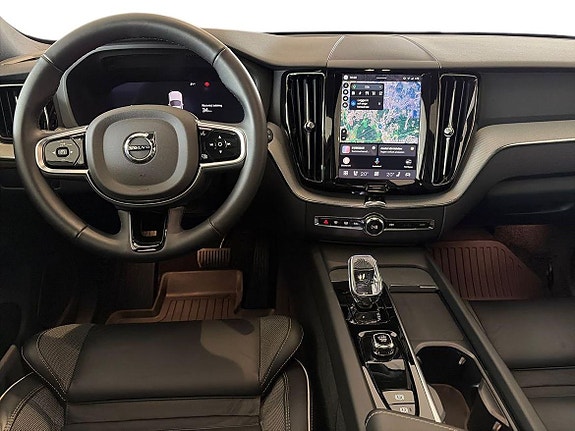 Volvo XC60 13 of 20