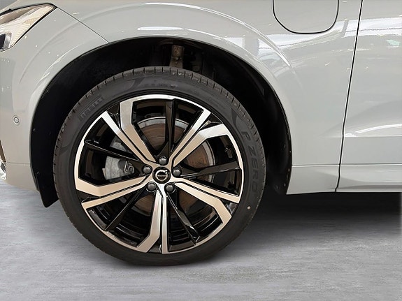 Volvo XC60 8 of 20