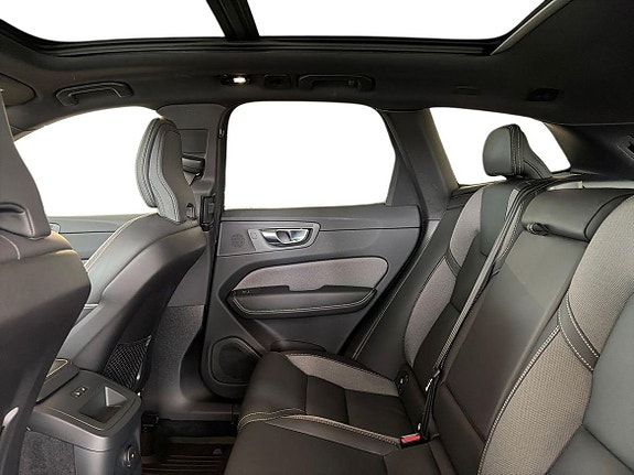Volvo XC60 12 of 20