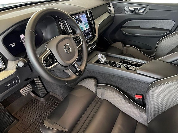 Volvo XC60 9 of 20